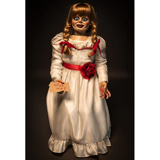 The Conjuring Universe: Annabelle - Figura de 40 pulgadas Prop Replica 1:1 - Annabelle possesed