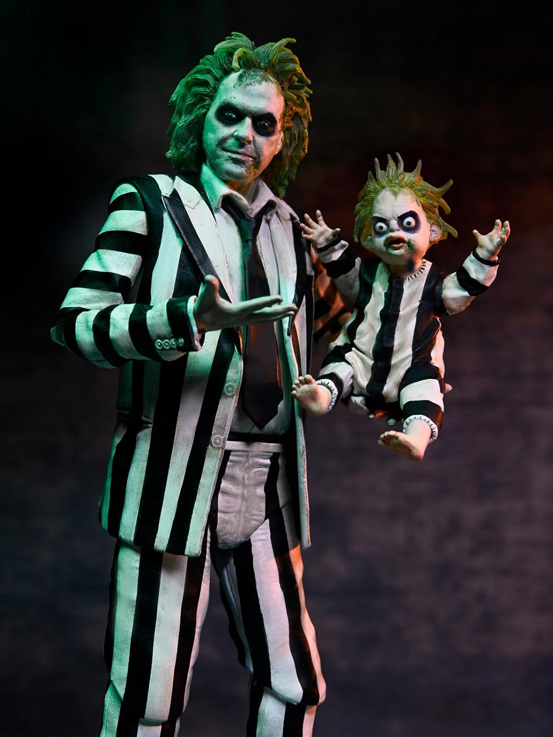 NECA - Beetlejuice Ultimate! - Stripes Suit (Figura de 7")