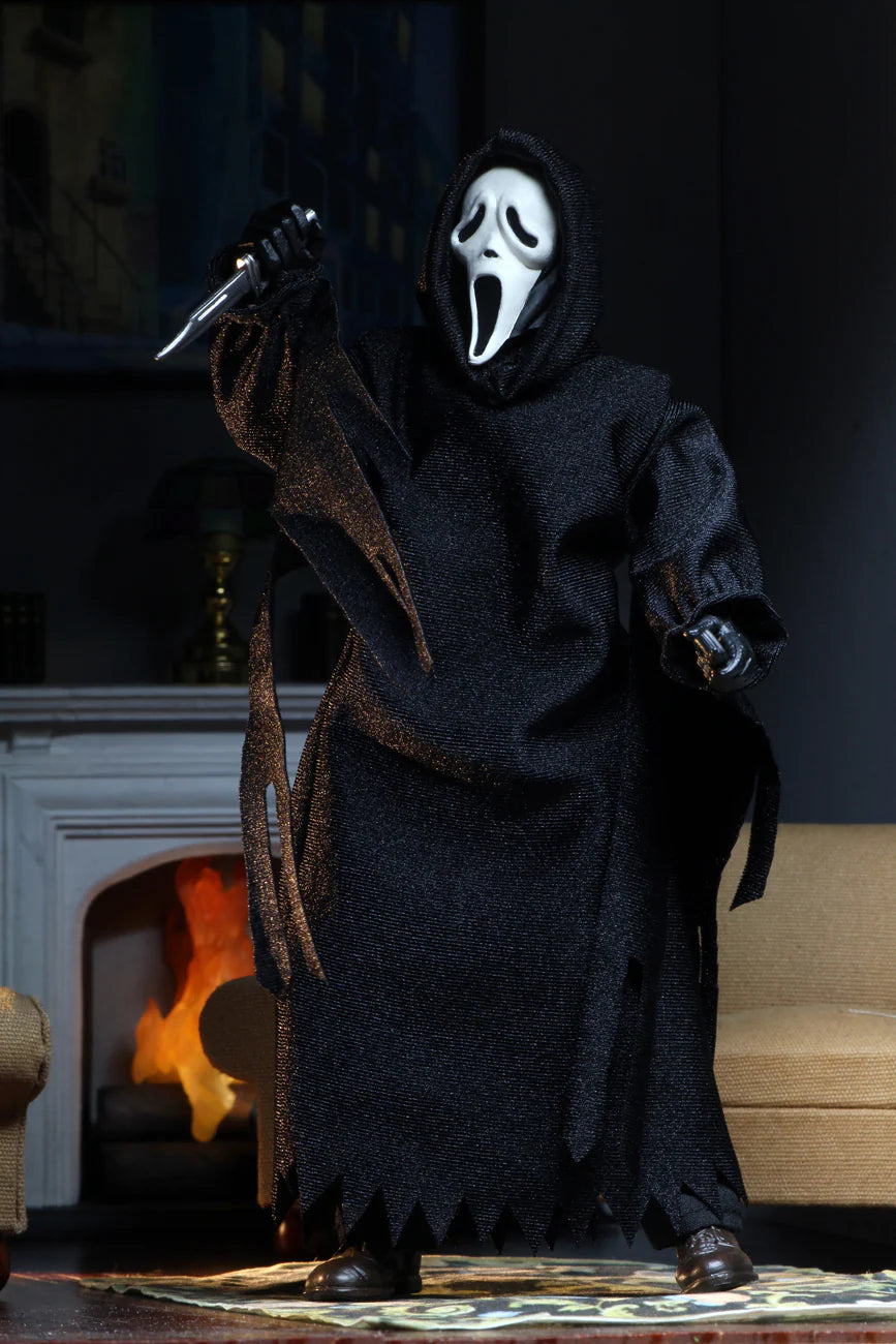 NECA - Ghost Face (Figura de 8" con ropa de tela)
