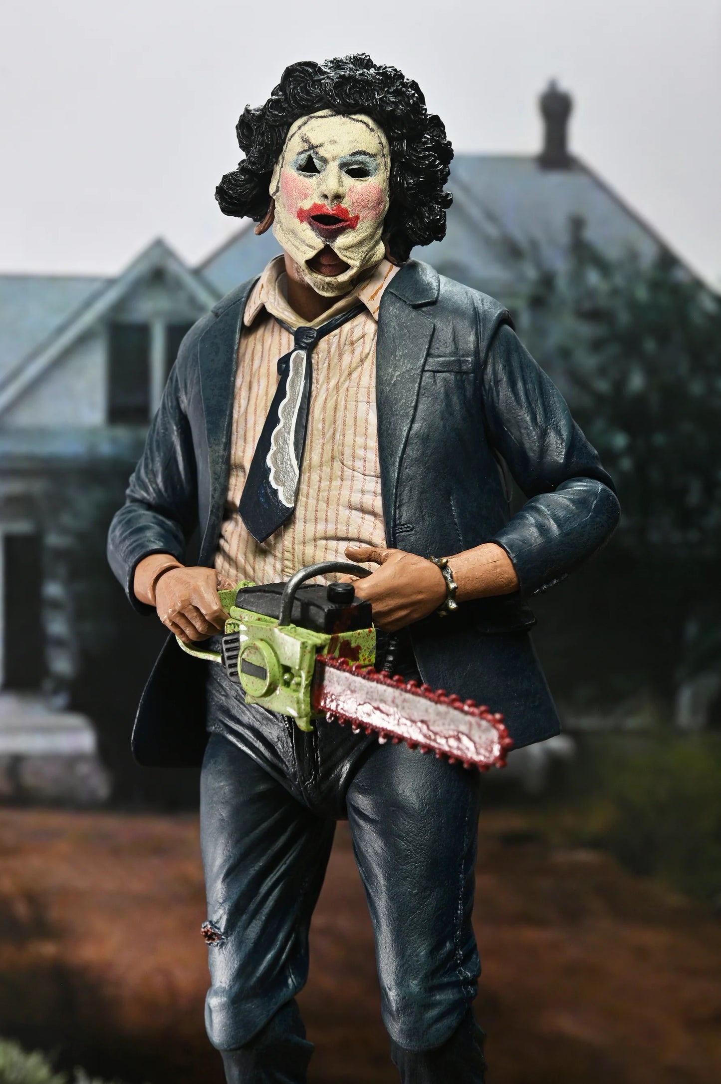 NECA - Texas Chainsaw Massacre - 50th Anniversary Ultimate Leatherface with Pretty Woman Mask (Figura de 7")