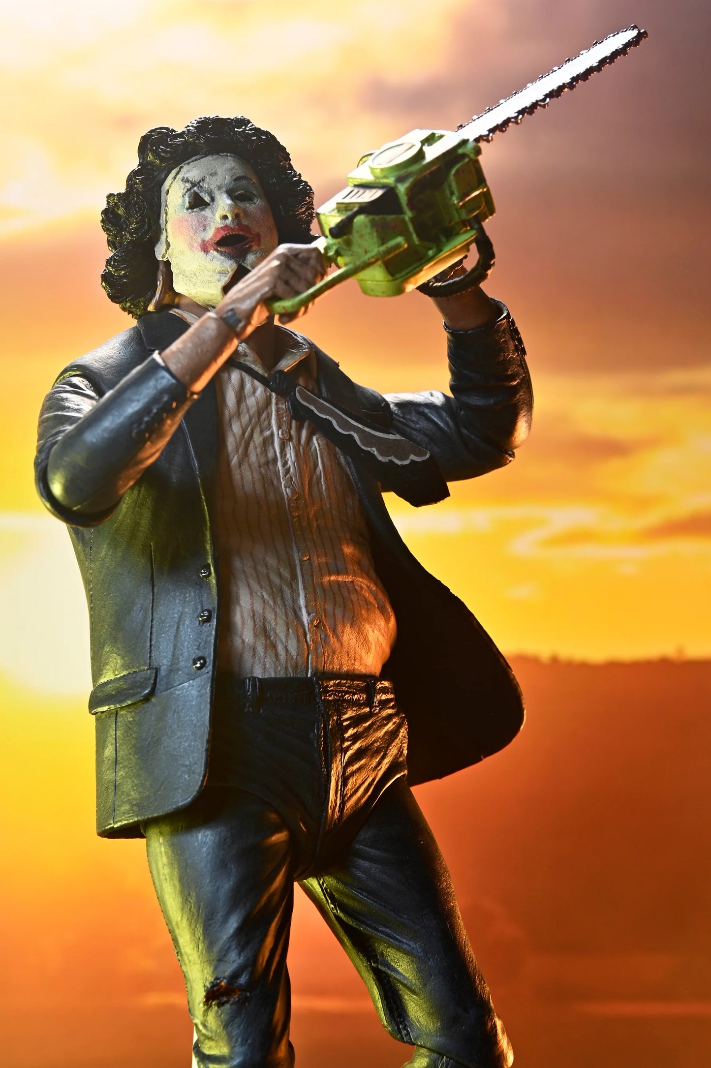 NECA - Texas Chainsaw Massacre - 50th Anniversary Ultimate Leatherface with Pretty Woman Mask (Figura de 7")