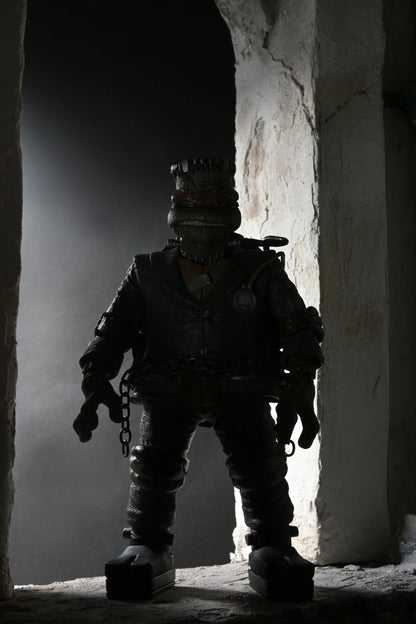 NECA - Universal Monsters x TMNT Ultimate! - Raphael as Frankenstein (Figura de 7")