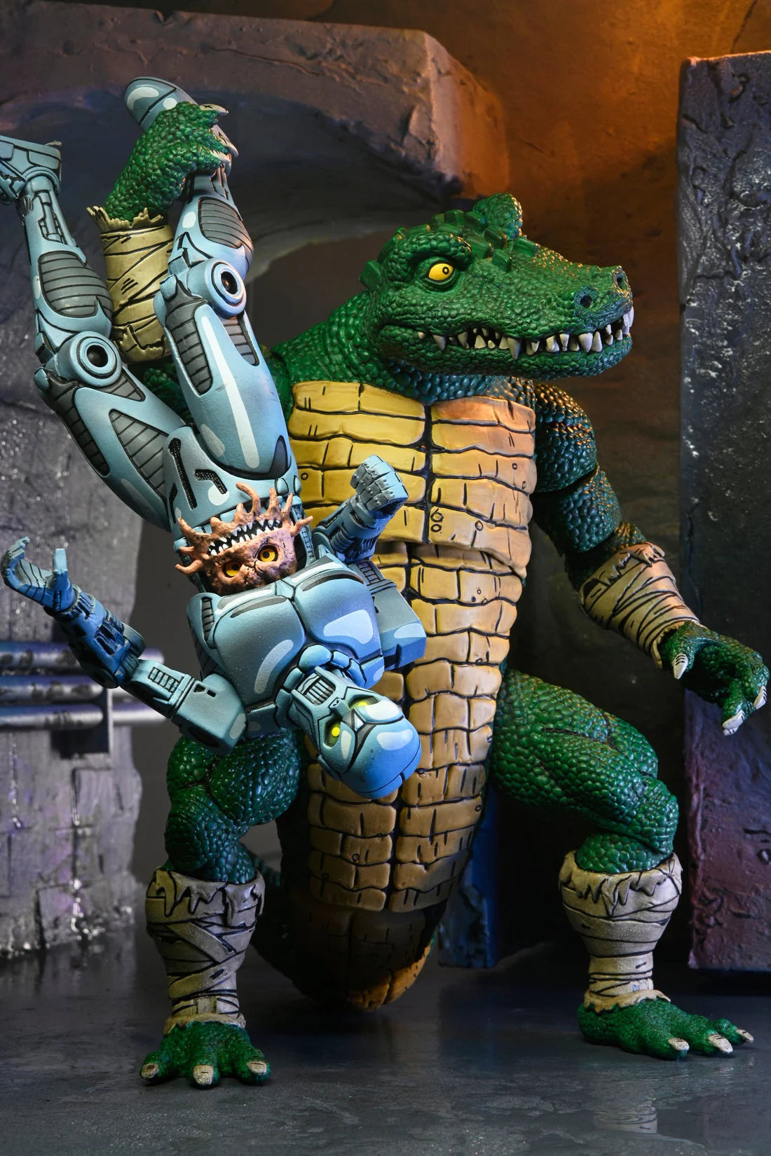 NECA - Teenage Mutant Ninja Turtles (Mirage Comics) - Leatherhead Deluxe Figure (Figura de 7")