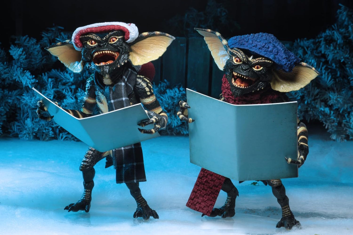 NECA - Gremlins - Christmas Carol Winter Scene (2 pack wide release) (Figura de 7")