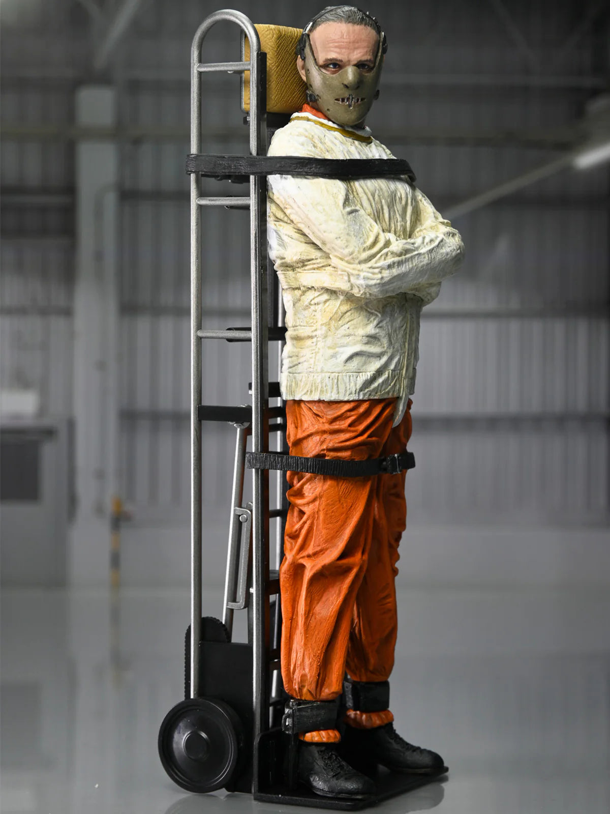 NECA - The Silence of the Lambs - Dr. Hannibal Lecter Masked (Figura de 7")