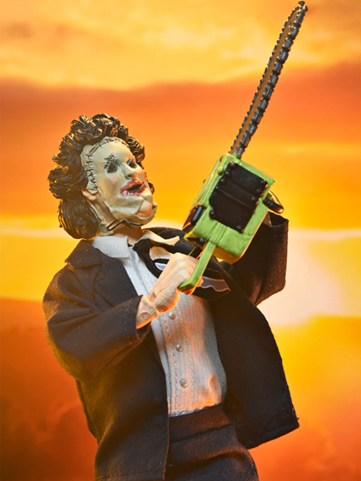 NECA - Texas Chainsaw Massacre - Leatherface (Pretty Woman Mask) 50th Anniversary (Figura de 8")