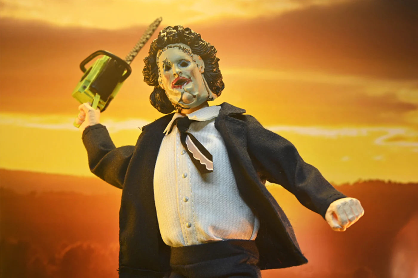 NECA - Texas Chainsaw Massacre - Leatherface (Pretty Woman Mask) 50th Anniversary (Figura de 8")