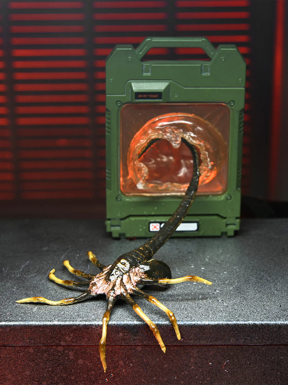 NECA - Alien Romulus - Set de accesorios para figuras de 7"