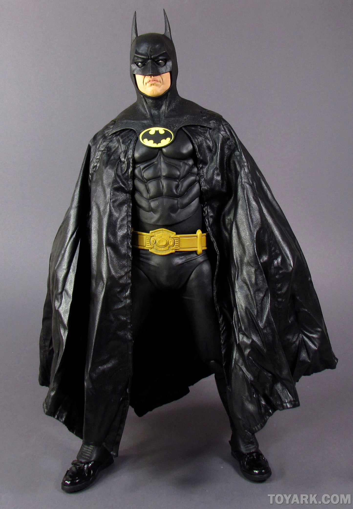 NECA - Batman (1989 movie) - Figura a escala de 18 pulgadas - Batman (Keaton)