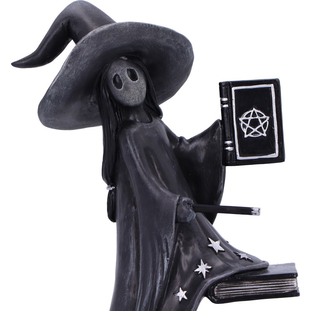 Nemesis Now - NN Core: Witches - Adorno de 15cm Little Souls - Luna (escalera)