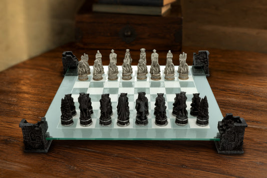 Nemesis Now - NN Core - Tablero de ajedrez de 43cm - Vampire and Werewolf Chess Set with glass table